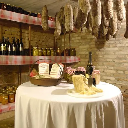 Agriturismo La Palazzina * イーゾラ・デッラ・スカーラ