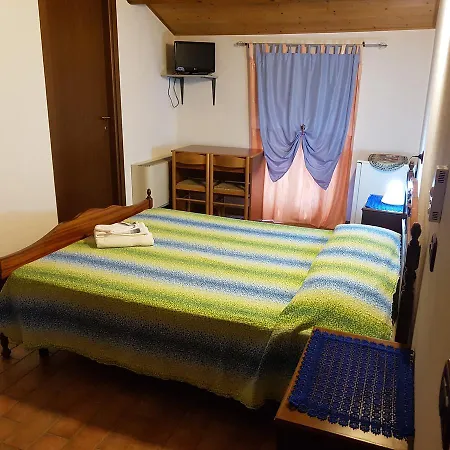 ファームステイ Agriturismo La Palazzina イーゾラ・デッラ・スカーラ