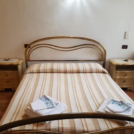 Agriturismo La Palazzina ファームステイ *