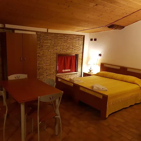 Agriturismo La Palazzina * イーゾラ・デッラ・スカーラ